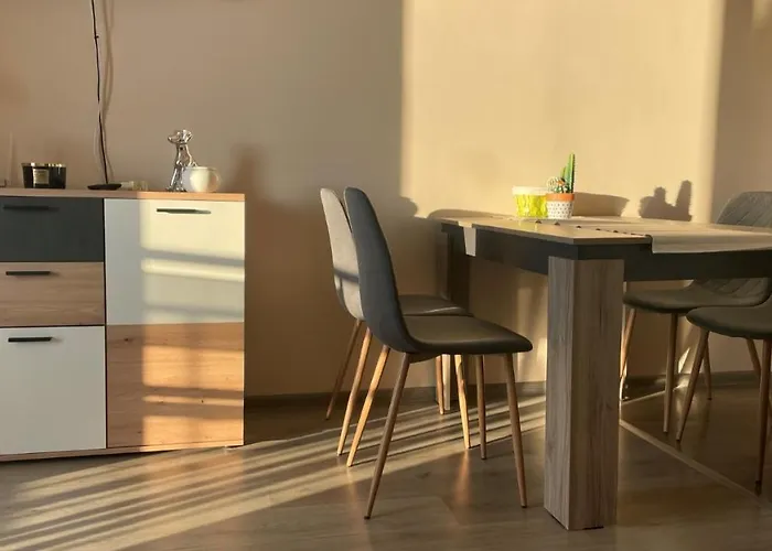 Bratanov Vip Vision アパート サニービーチ