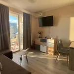Bratanov Vip Vision דירה *